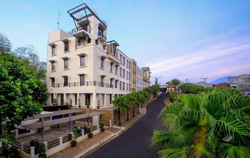 El Hotel Маланг Экстерьер фото